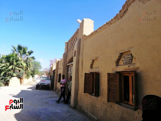 صور تحكى عن الطراز المعمارى الفريد لقرية تونس بالفيوم (5)