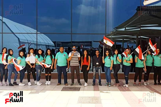 حضور لافت لشباب مصر للطيران أمام لجان الاستفتاء بمطار القاهرة  (4)