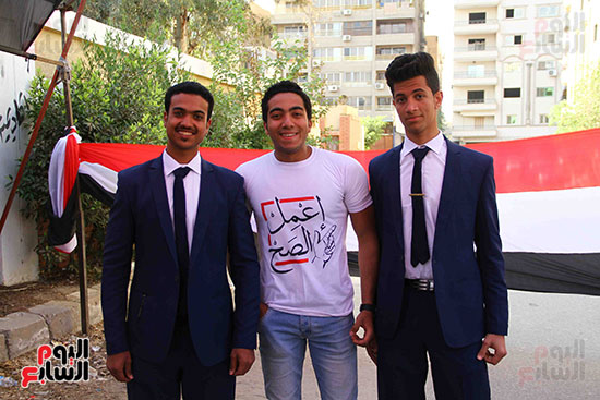 شباب مصر يشارك فى الاستفتاء بلجان مدينة نصر (7)