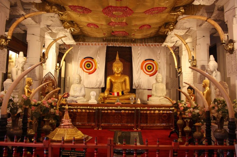 معبد بوزي فى سريلانكا