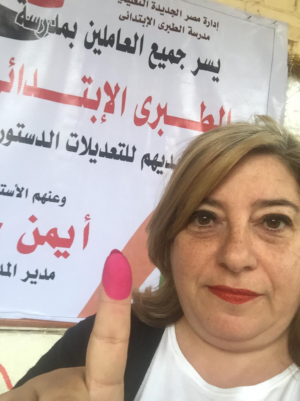 المصريون الأرمن يشاركون فى الاستفتاء على التعديلات الدستورية (2)