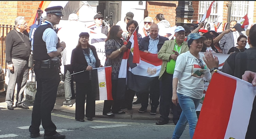 الأعلام المصرية مع المصريين فى لندن
