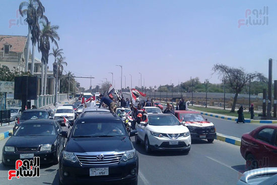 مسيرات-بالسيارات-فى-الإسماعيلية-لحث-المواطنين-على-النزول-للتصويت-على-الاستفتاء-(2)