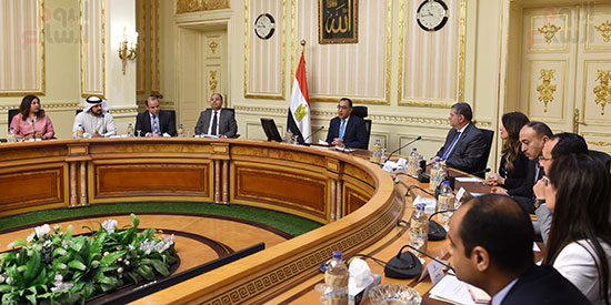 رئيس الوزراء يلتقى رؤساء البورصات العربية  (10)