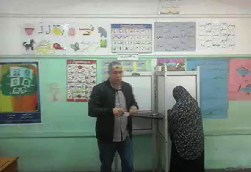 أحمد شوبير يدلى بصوته فى الاستفتاء (3)