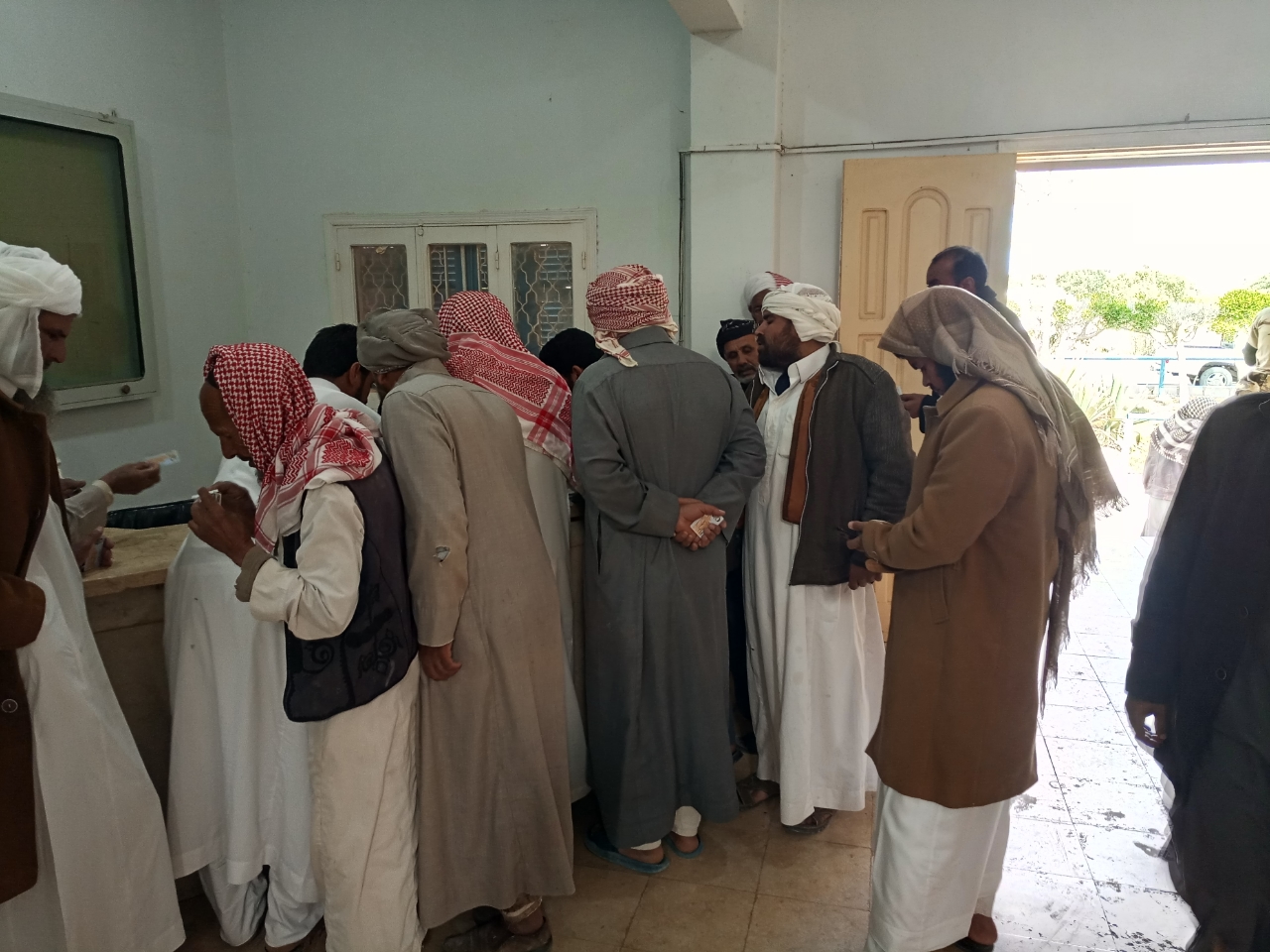 إقبال كبير من الناخبين على لجان القرى بمحافظة مطروح (1)