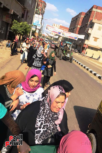 انزل شارك ، تحيا مصر  الأطفال يهتفون في الاستفتاء ب  الزي العسكري  بالغربيه (15)