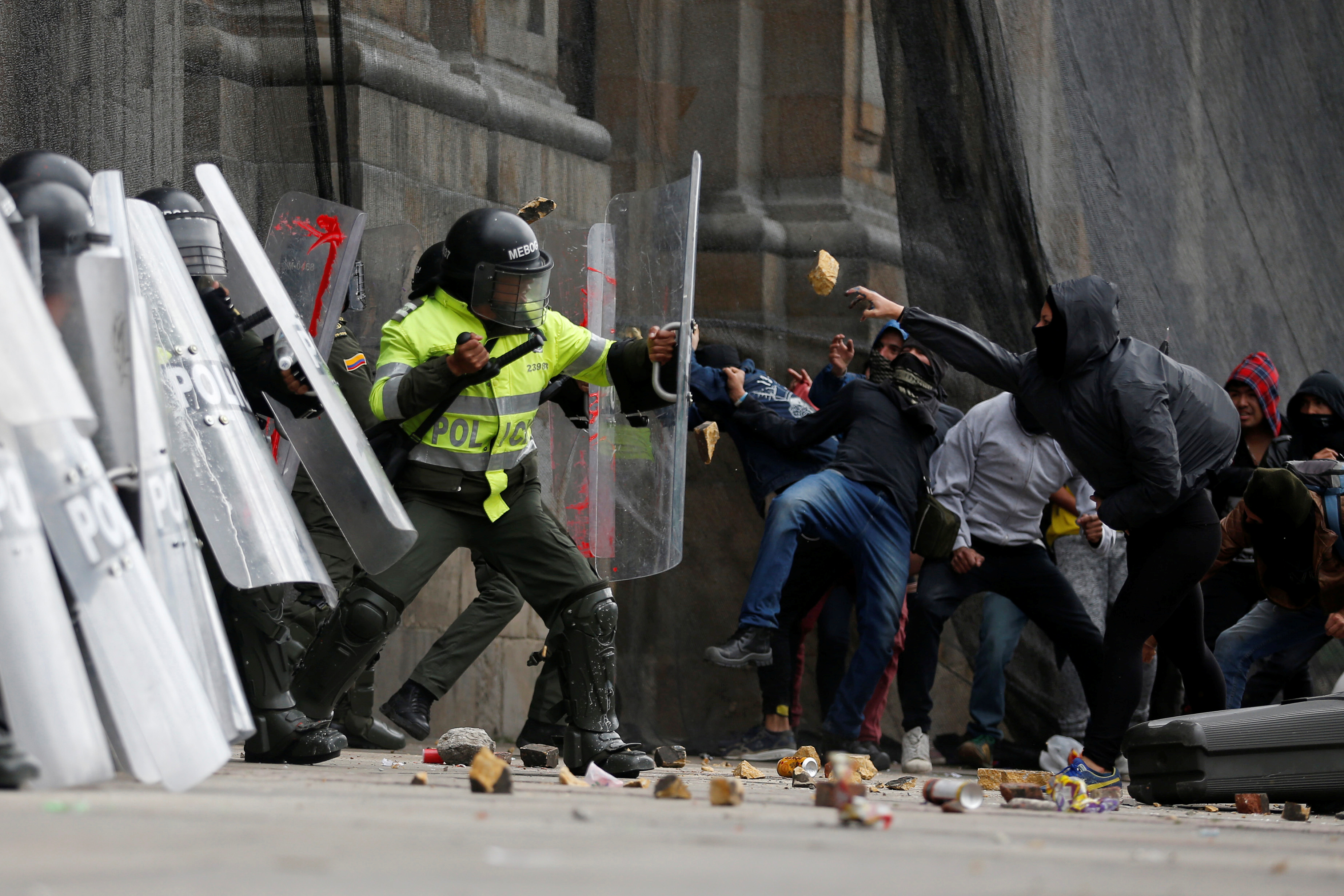 جانب من الاحتجاجات والعنف فى كولومبيا (1)