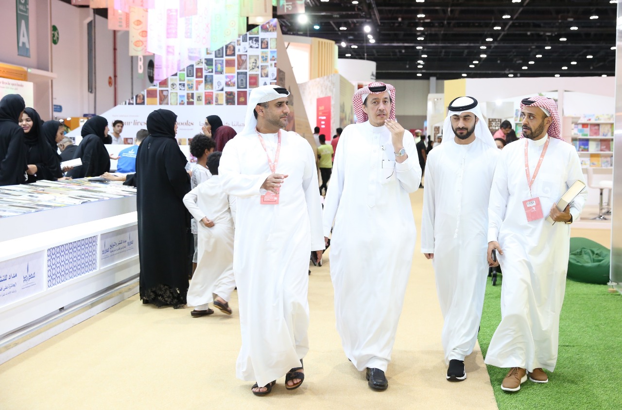 سفير السعودية بالإمارات يزور معرض أبوظبى الدولى للكتاب 2019 (3)