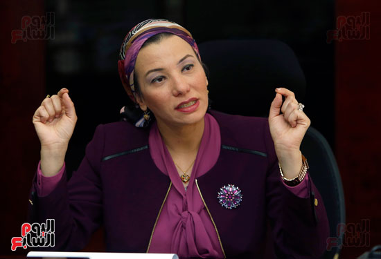 الدكتورة ياسمين فؤاد وزيرة البيئة (5)
