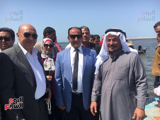 نائب وزير الزراعة ومحافظ شمال سيناء يطلقان موسم الصيد ببحيرة البردويل (4)