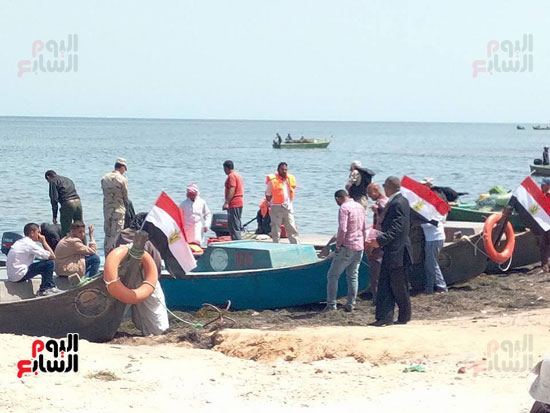 نائب وزير الزراعة ومحافظ شمال سيناء يطلقان موسم الصيد ببحيرة البردويل (7)