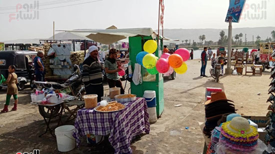 احتفال-اهالى-سوهاج-بشم-النسيم-(1)