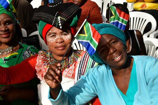 جنوب-افريقية-ترفع-العلم
