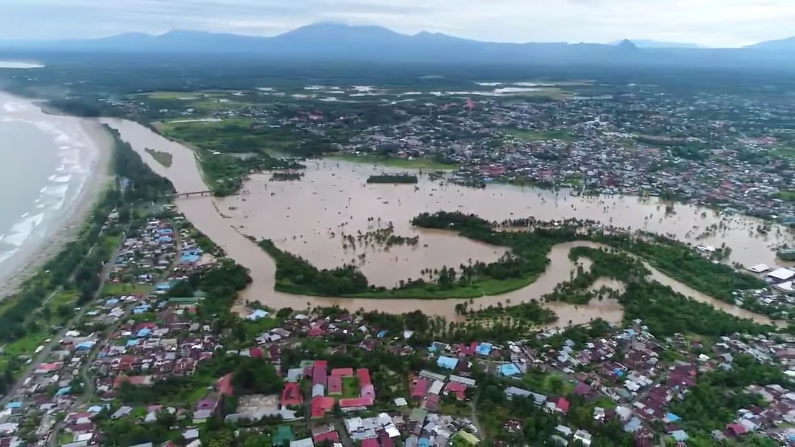فيضانات اندونيسيا (9)