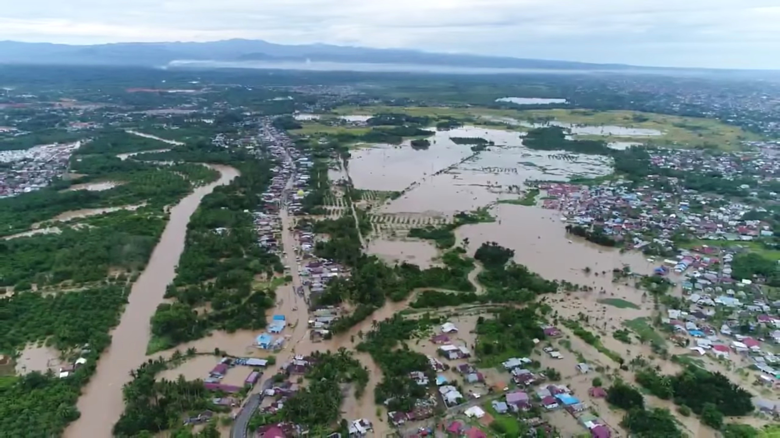 فيضانات اندونيسيا (7)