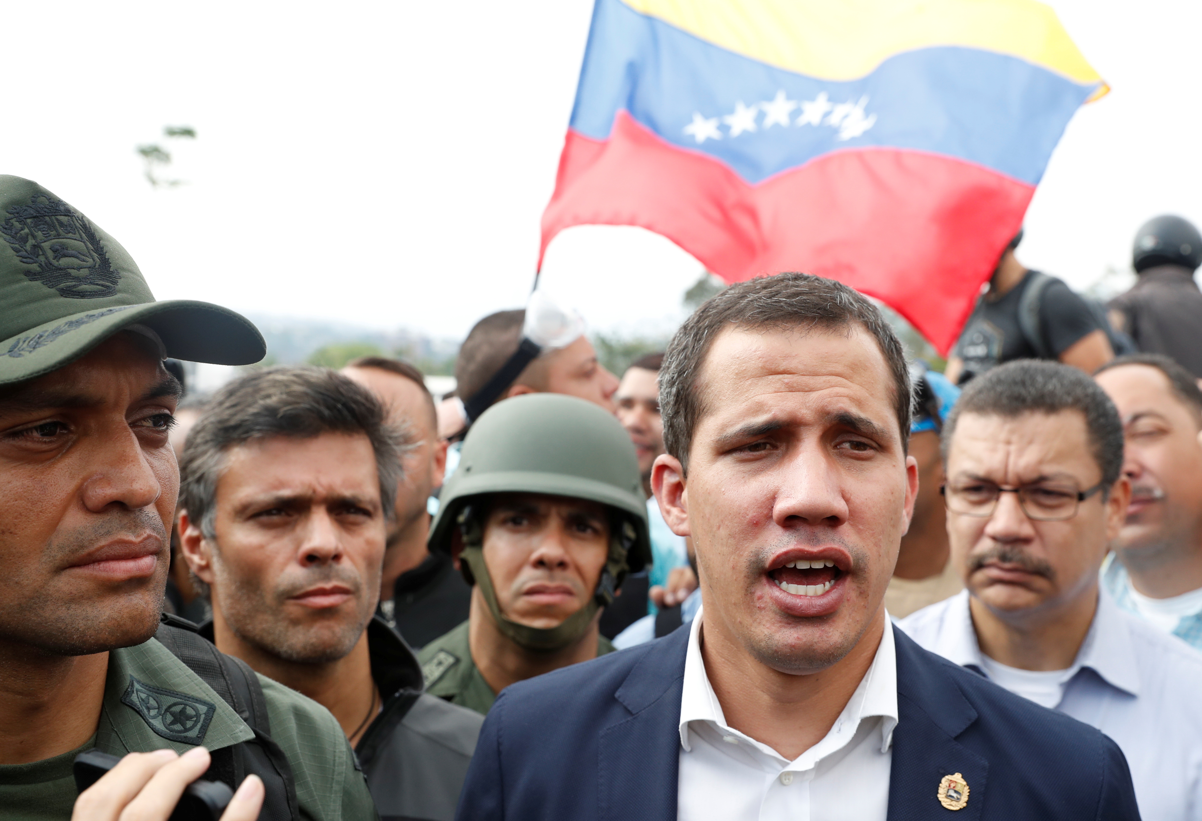 2019-04-30T143351Z_597339667_RC1417316C30_RTRMADP_3_VENEZUELA-POLITICS - Copy