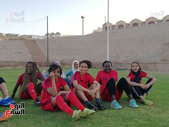 فريق-كرة-القدم-النسائية-بأسوان-(2)