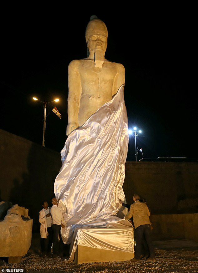 تمثال رمسيس 2