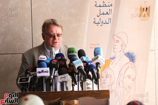 وزيرا القوى العاملة والآثار يشهدان زرع 100 شجرة بالمتحف المصرى الكبير (5)