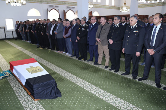 الجنازة العسكرية للشهيد ماجد عبد الرازق معاون مباحث النزهة (3)