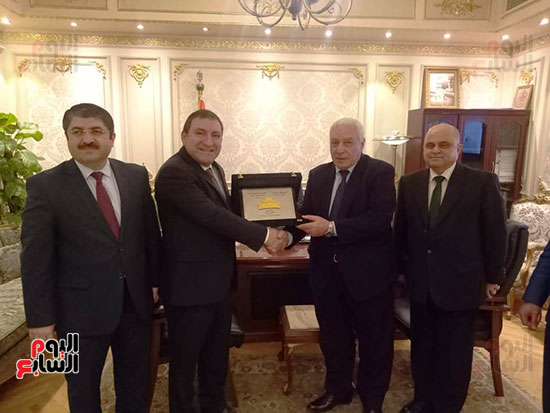 رئيس دينية البرلمان يستقبل سفير أذربيجان لبحث سبل تطوير العلاقات (1)
