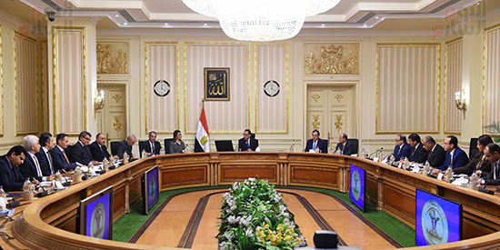 رئيس الوزراء يتابع التحضيرات الجارية للجنة العليا المشتركة بين مصر والعراق (3)