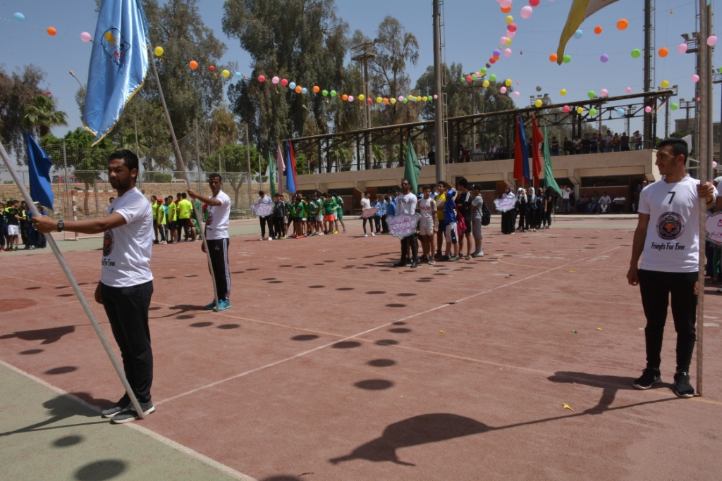 جامعة أسيوط تنظم مهرجانا رياضيا احتفالا بيوم اليتيم بمشاركة 374 طفلا (8)