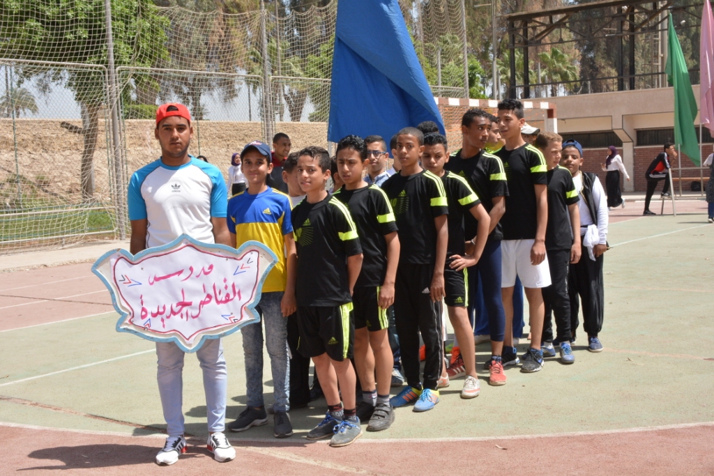 جامعة أسيوط تنظم مهرجانا رياضيا احتفالا بيوم اليتيم بمشاركة 374 طفلا (3)