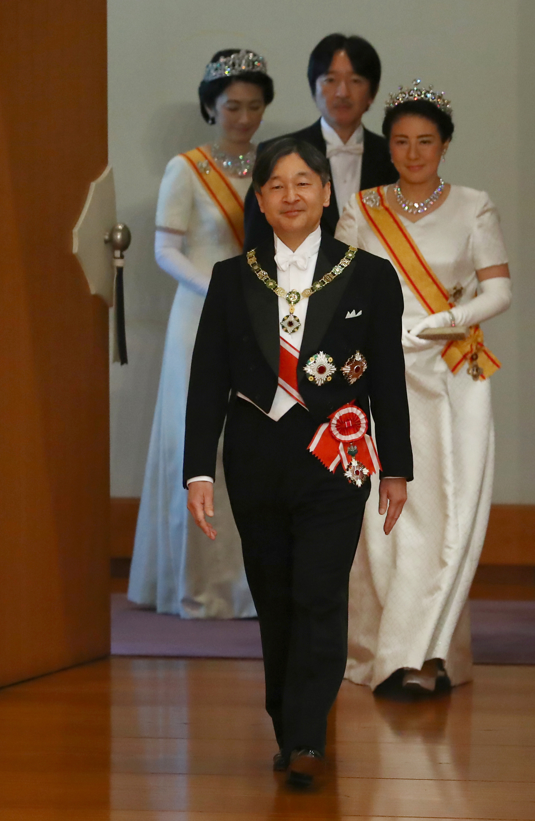  إمبراطور اليابان الجديد ناروهيتو (6)