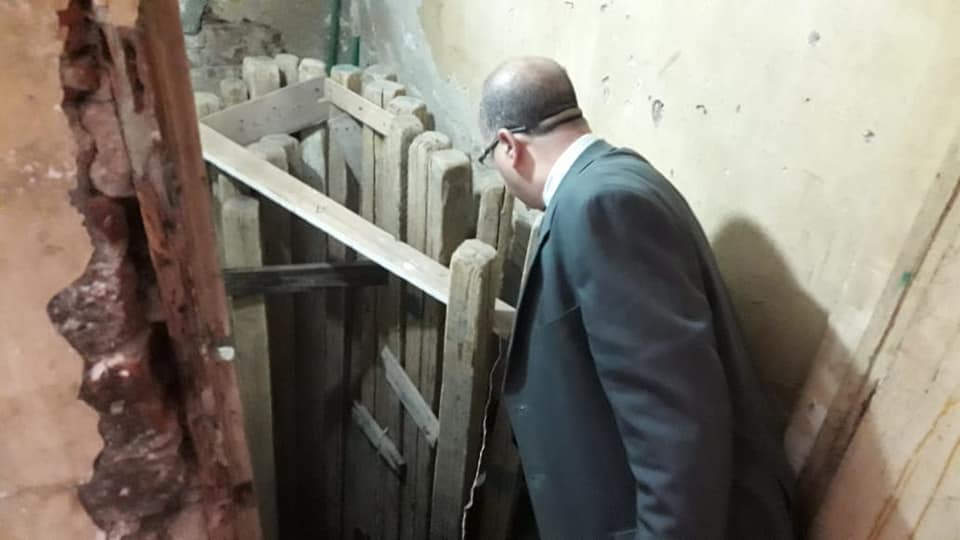 التنقيب عن الآثار بعقار فى الزيتون  (5)