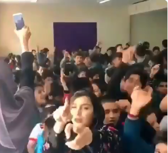 رقص الطلاب