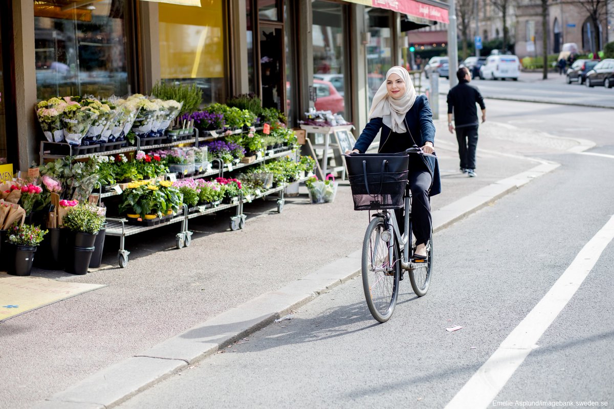 الدراجة وسيلة نقل أساسية فى السويد