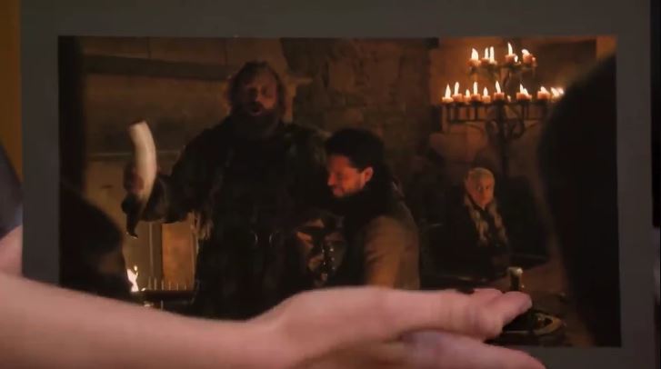 صوفى تيرنر تعرض مشهد كوب القهوة أمام إيميليا كلارك فى Game of Thrones