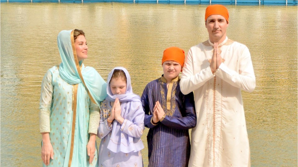 ترودو وعائلته خلال زيارة الهند