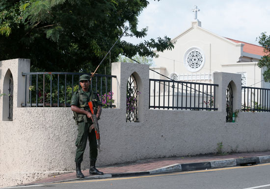 انطلاق أول صلاة بكنيسة فى سريلانكا بعد هجمات عيد الفصح (8)