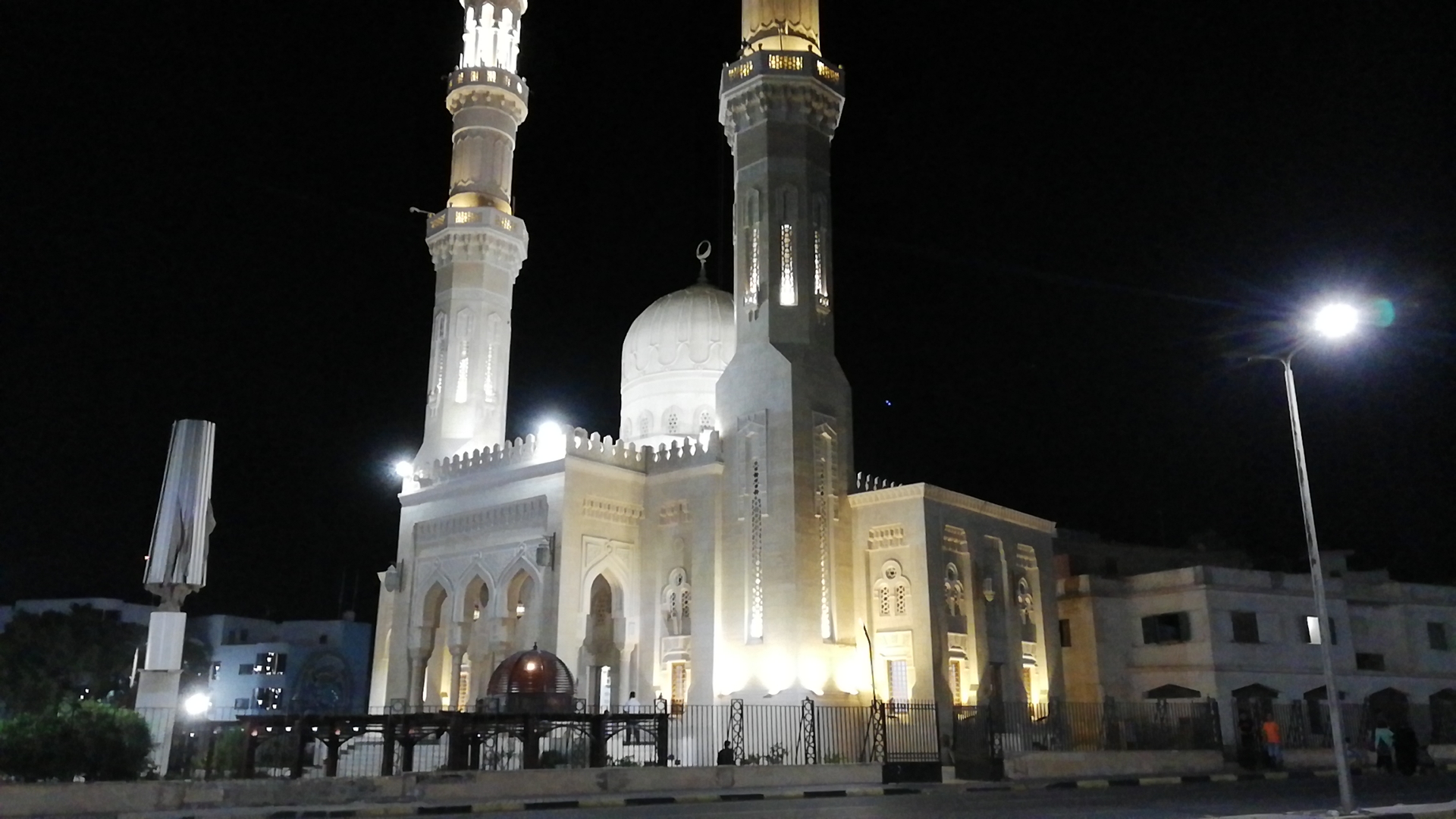 مسجد عبد المنعم رياض بالغردقة  (4)