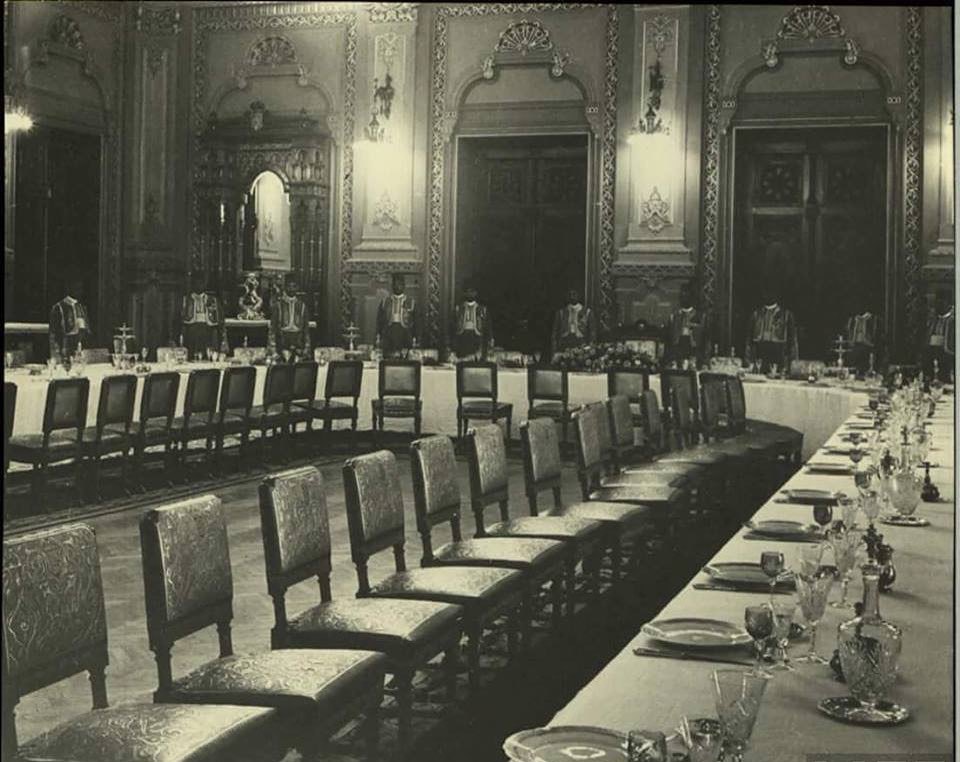 قاعة الطعام الرئيسية فى قصر عابدين