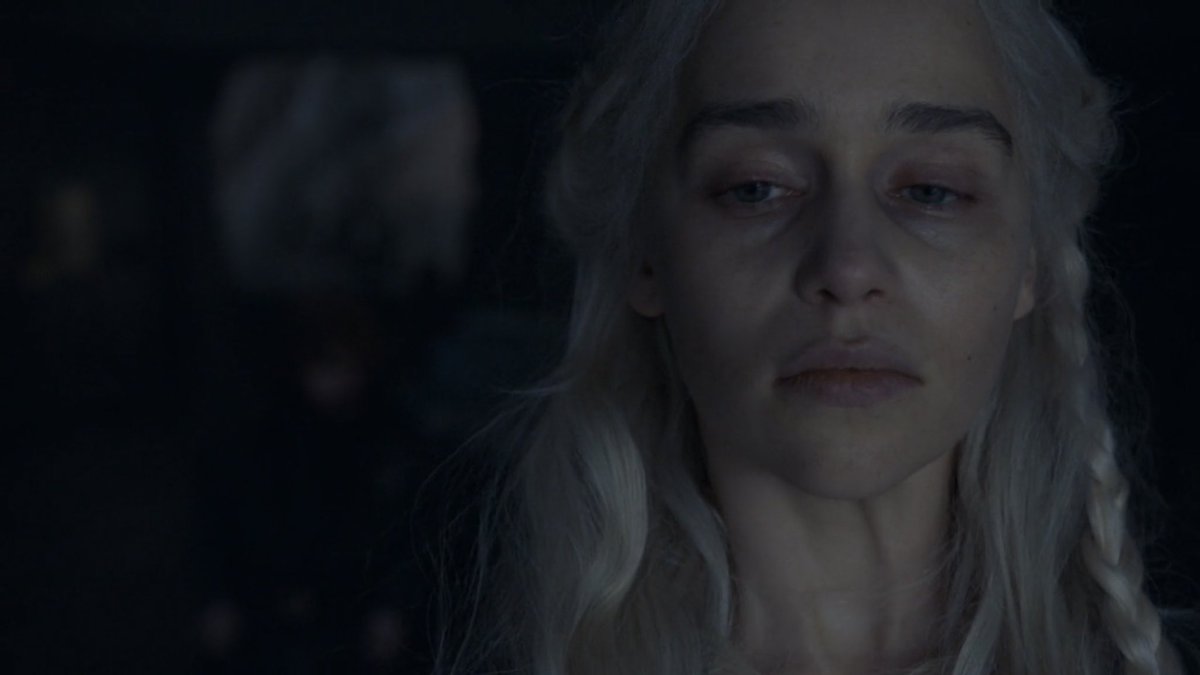 Daenerys فى بداية الحلقة الأخيرة من المسلسل Daenerys فى بداية الحلقة الأخيرة من المسلسل