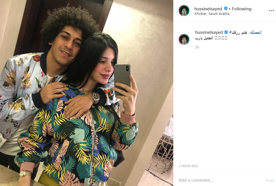 نجم الأهلى يغازل زوجته الحمد لله على رزقك الجميل يارب صورة اليوم السابع