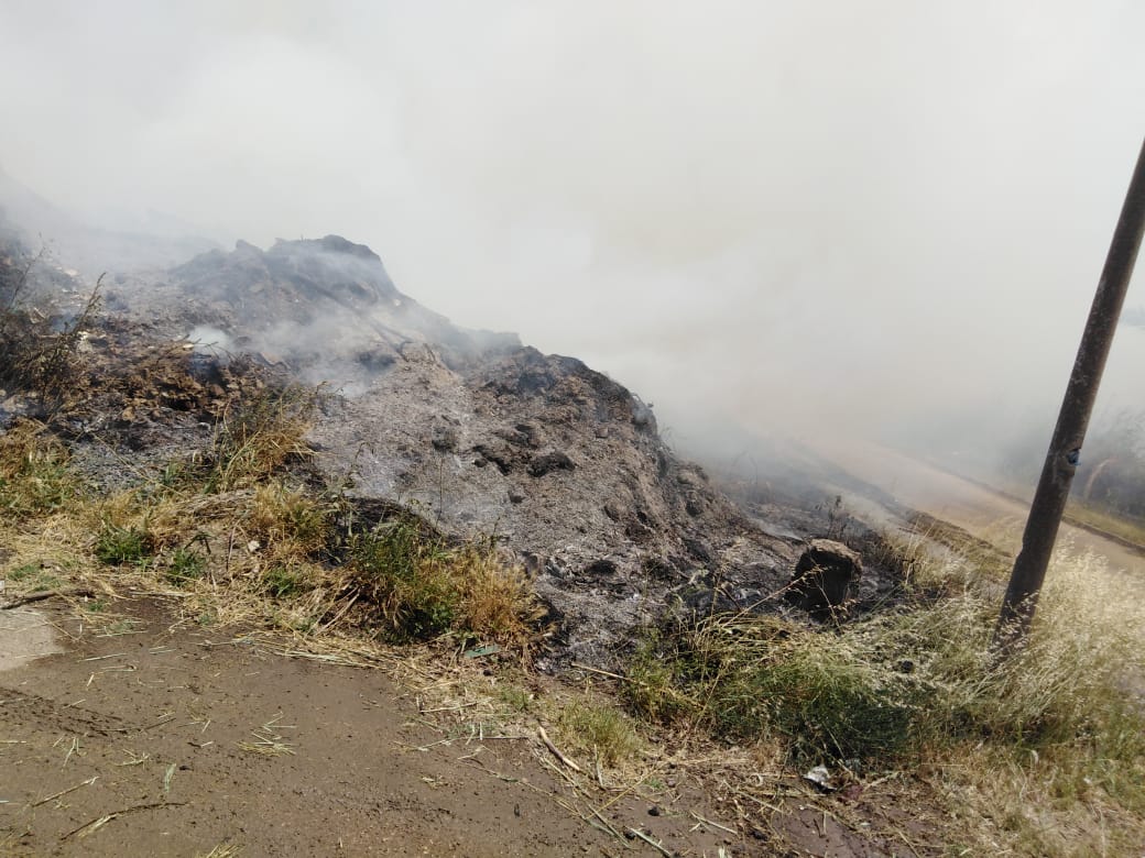 إصابة 17 شخص بالاختناق بسبب اندلاع حريق بمخلفات زراعية (5)
