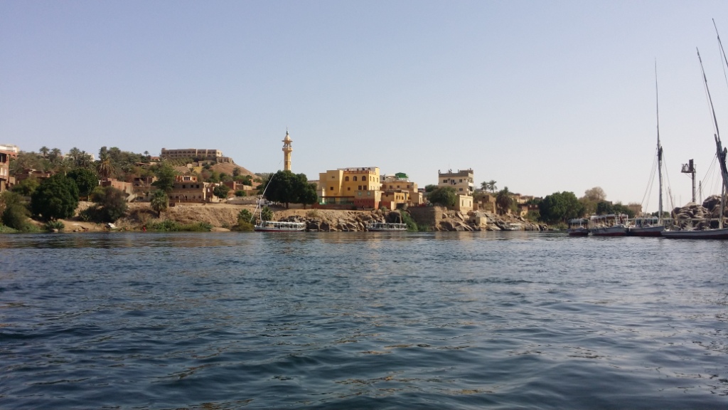 نهر النيل بأسوان نهر النيل بأسوان