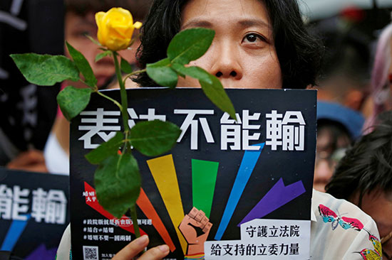 احتفالات-المثليين-فى-تايوان-بقرار-البرلمان-(8)