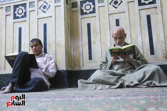 طقوس-رمضانية-بمسجد-السيدة-نفيسة-تصوير-خالد-كامل-(2)