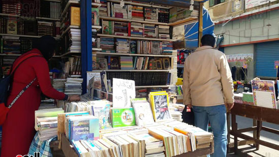 أكبر سوق لبيع الكتب فى الإسكندرية (18)