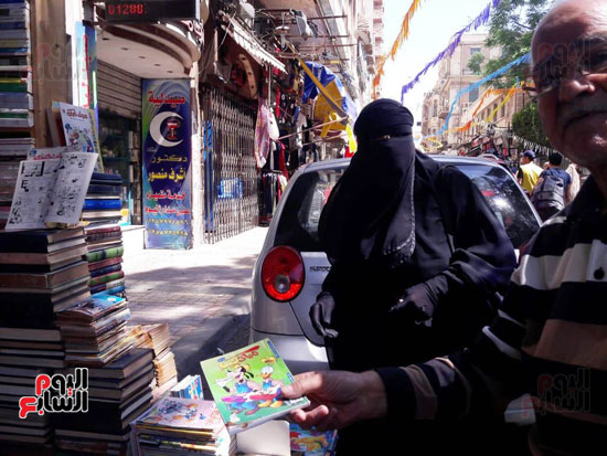 أكبر سوق لبيع الكتب فى الإسكندرية (7)