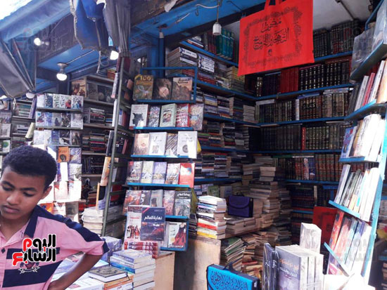 أكبر سوق لبيع الكتب فى الإسكندرية (2)