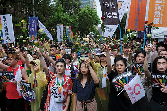 احتفالات-المثليين-فى-تايوان-بقرار-البرلمان-(4)