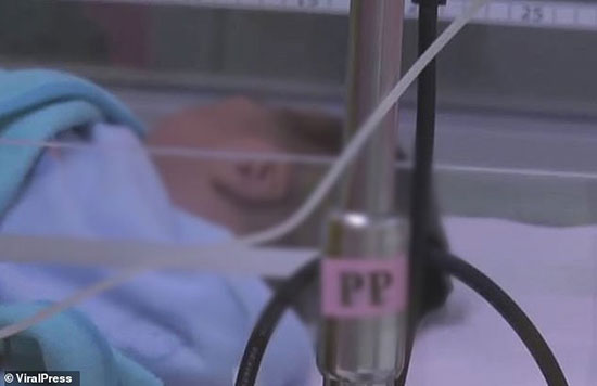 الطفل الرضيع بعد دخوله المستشفى