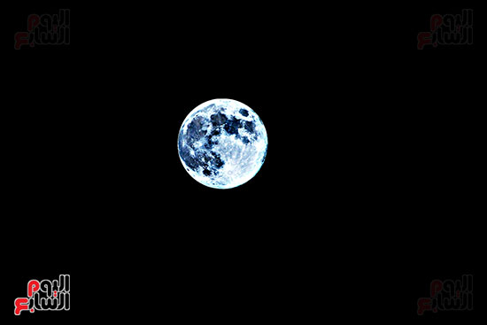 القمر الازرق (3)